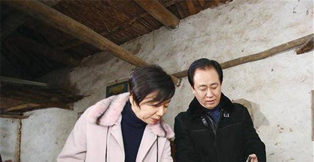 许家印背后的女人,身价超200亿,默默无闻30多年_丁玉梅_工作_母亲