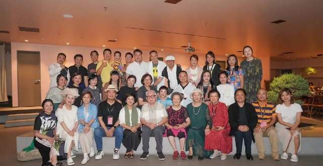 87版《红楼梦》35周年聚首,欧阳奋强张国立同框,往事如烟_邓婕_电视剧