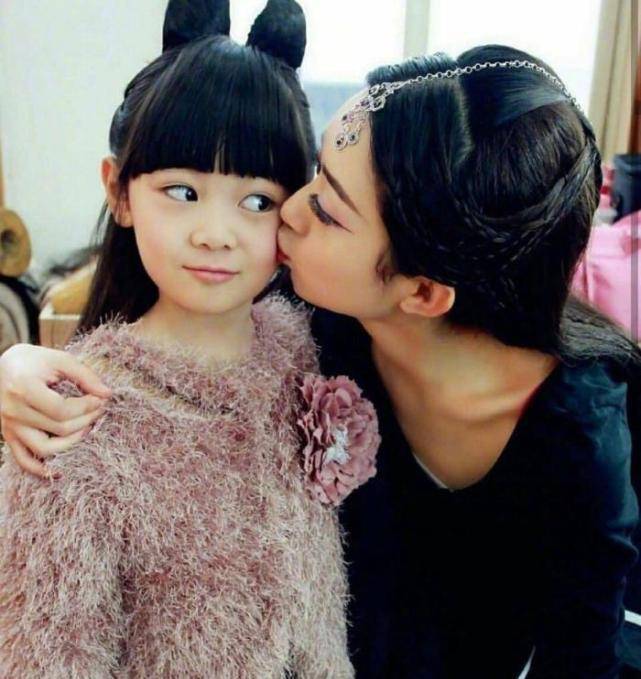 《父母爱情》里只有小演员没有小角色,如今变化最大的还是小红娘_剧中