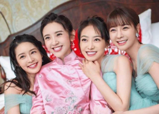 当年佟丽娅的"伴娘团",曾被嘲笑不够排场,如今全都红到"高攀不起"!