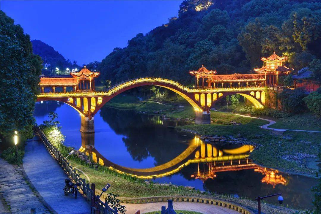 晚霞醉人,夜景迷人,这个地方你还不知道吗_乌尤_夜色_景区