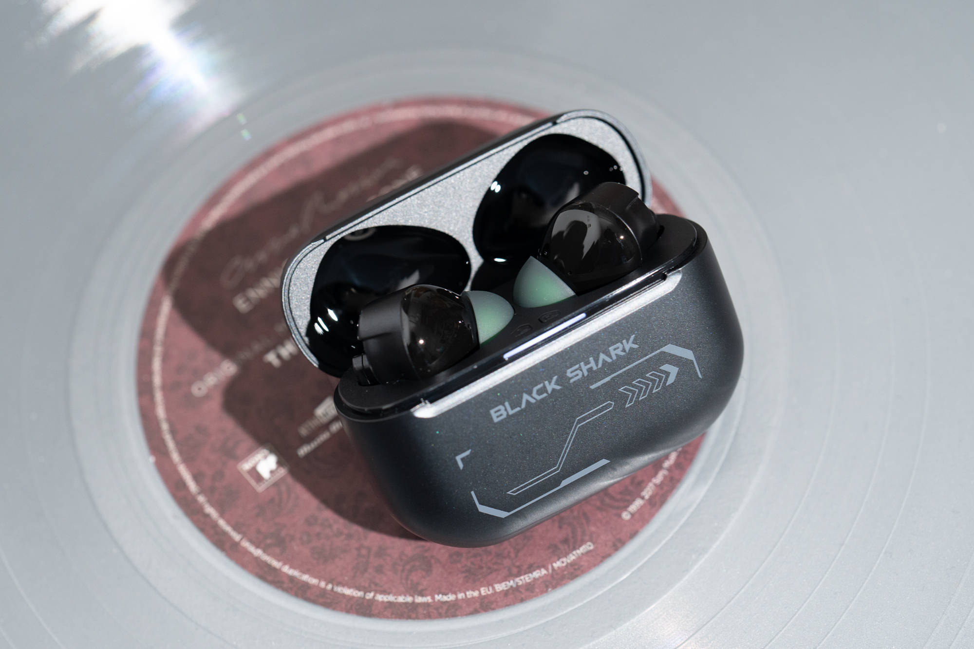 把降噪发挥到极致的黑鲨凤鸣真无线蓝牙耳机