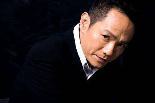 第二位:电视导演周小刚 电视导演周小刚也被曝是姚晨的"不忠诚"对