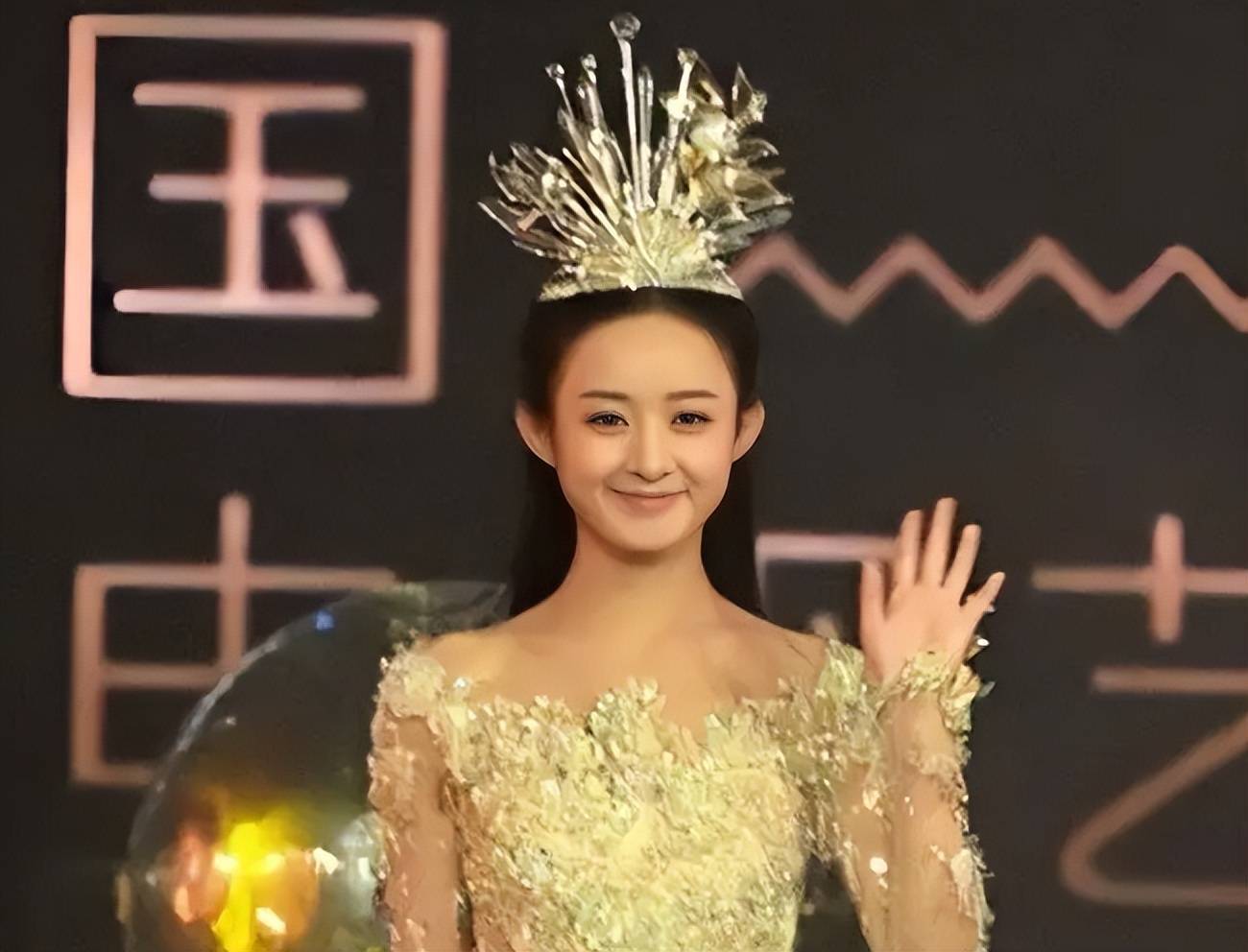 杨紫本来可是最大的热门_金鹰节主办方:今年没有金鹰女神_形象_孙怡