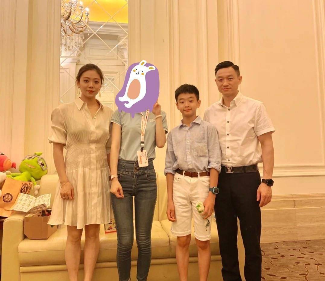 11岁杨阳洋超其肩膀,模样大变长相好帅气_杨云_裁判_爸爸