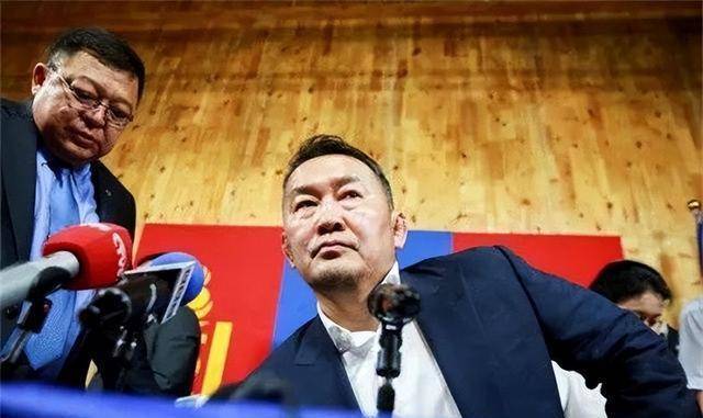 现实版贫民窟的百万富翁,看蒙古国"肌肉"总统——巴特图勒嘎_成为了
