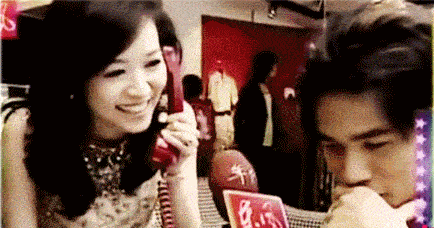 分手14年，侯佩岑仍与周杰伦绑缚上热搜，她的心计心情都藏在笑容里