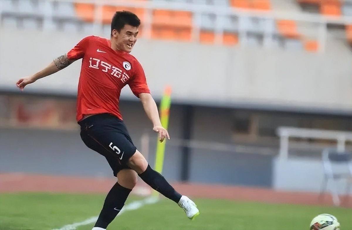 "前国脚"杨善平:如今无球可踢,混迹预备队,中甲球队都不要_国足_足球