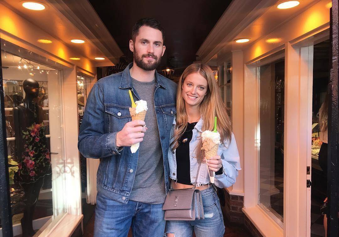 凯特_媒体_社交