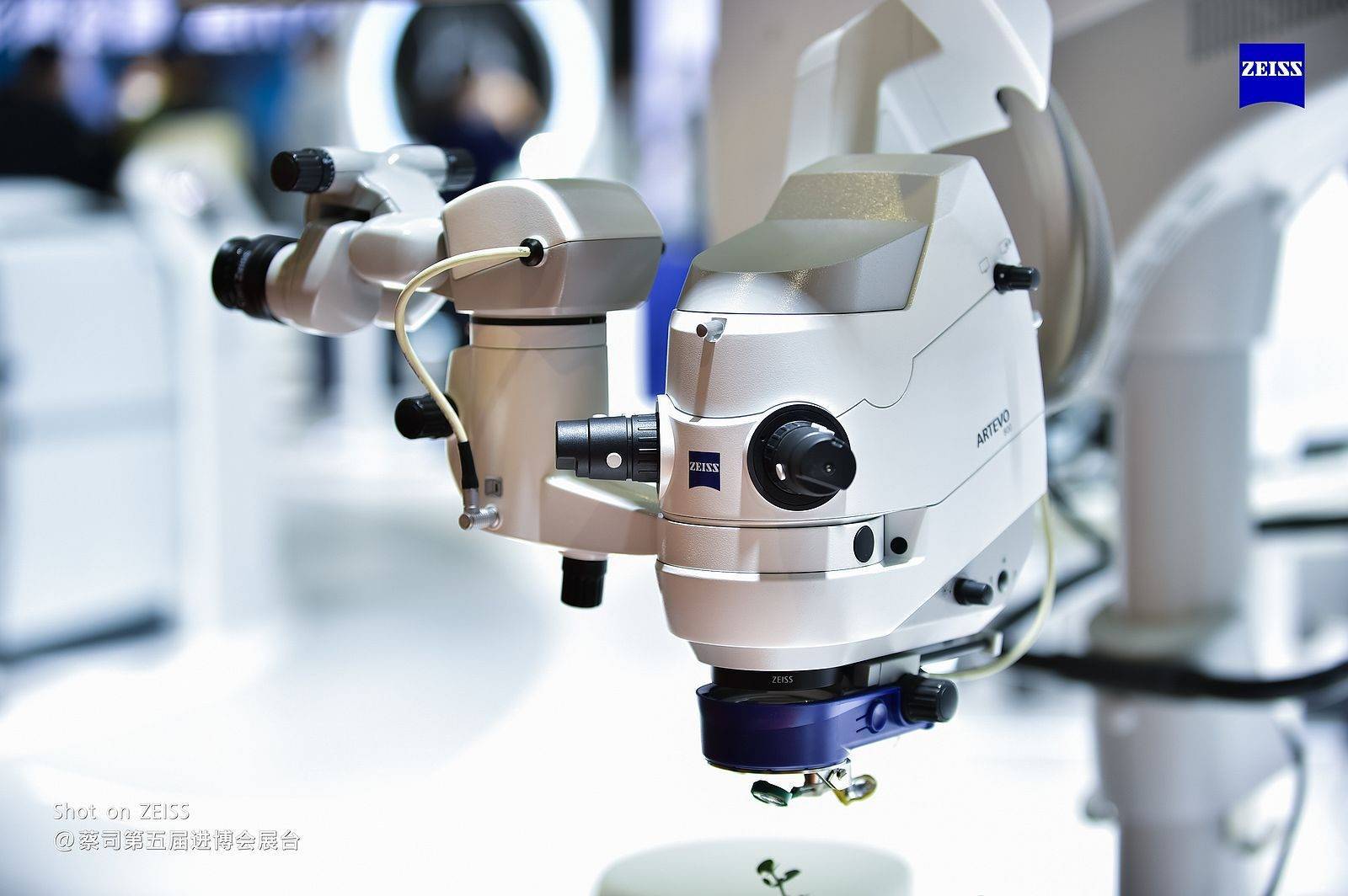 蔡司光学带来了artevo 800蔡司光学数字导航手术显微镜,artevo 800是
