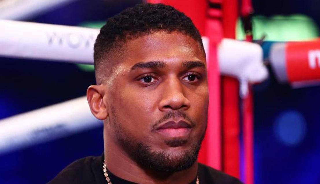 前拳击冠军约书亚怎么了?