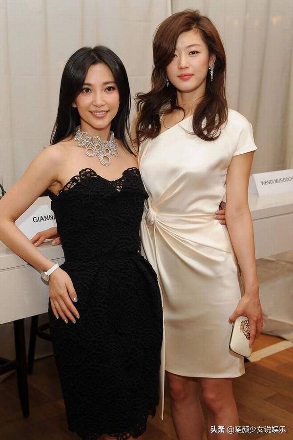 同框不可怕,谁丑谁尴尬!20对中韩女星颜值pk,你最喜欢哪一位?