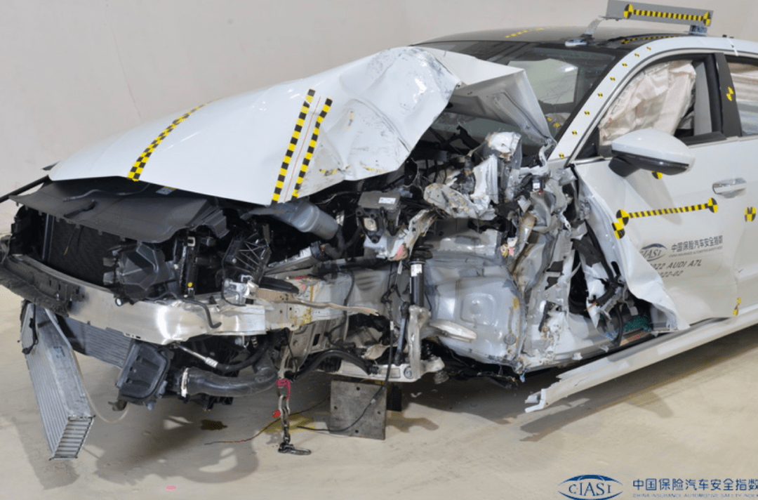 2022中保研碰撞结果,某热门电动车a柱弯折_搜狐汽车_搜狐网