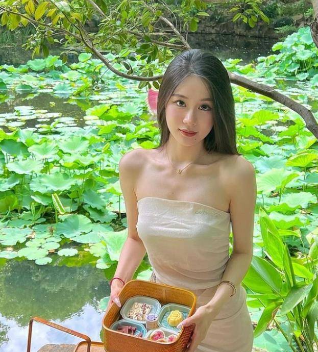 360展现傲人性格,男友是清华优等生_思静_妻子_李倩