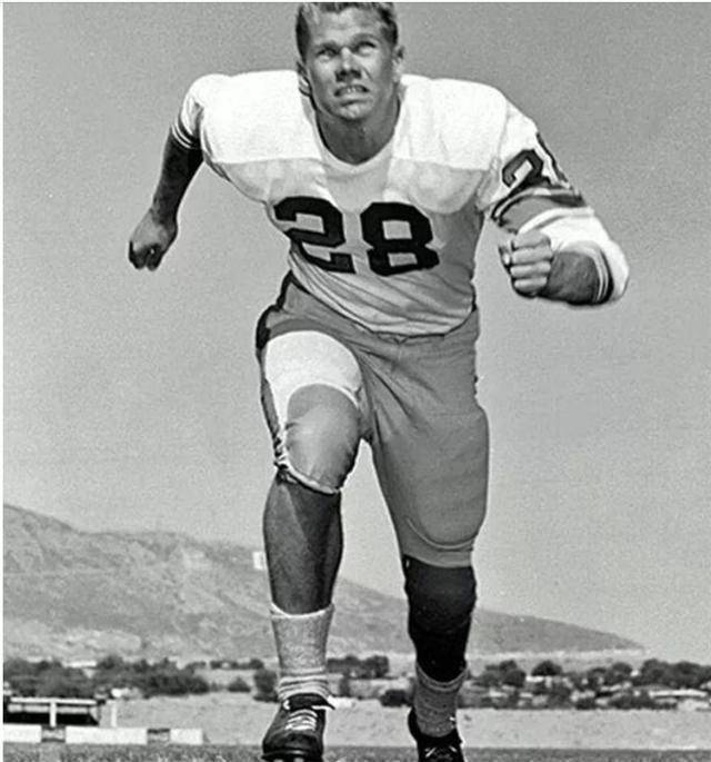 美国男子不认字,却在大学任教17年,给女儿读故事终暴露_约翰·科克伦