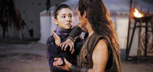 躲过了迪丽热巴男装,却被她圈粉,网友:这妹子不简单_吴倩_叶远安_角色