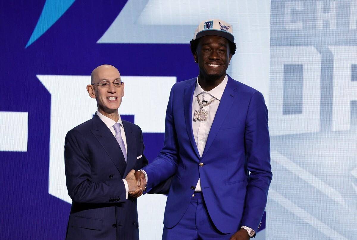 身高2米18,模板奥登!