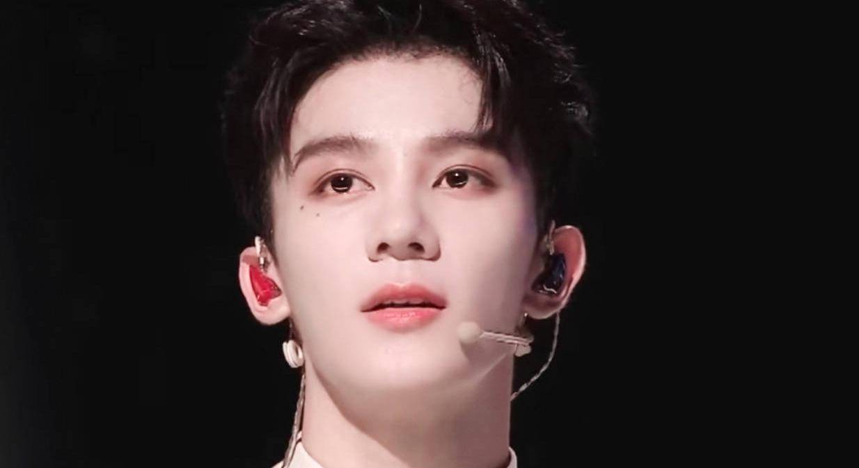 曝夏之光等多位男星已买钻戒,焉栩嘉连夜发文辟谣_女友_恋情_哥哥