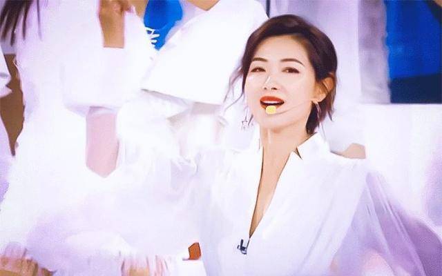 从全网宠到全网嘲,"插刀"金晨,跳舞油腻,万茜一把好牌打稀烂_网友