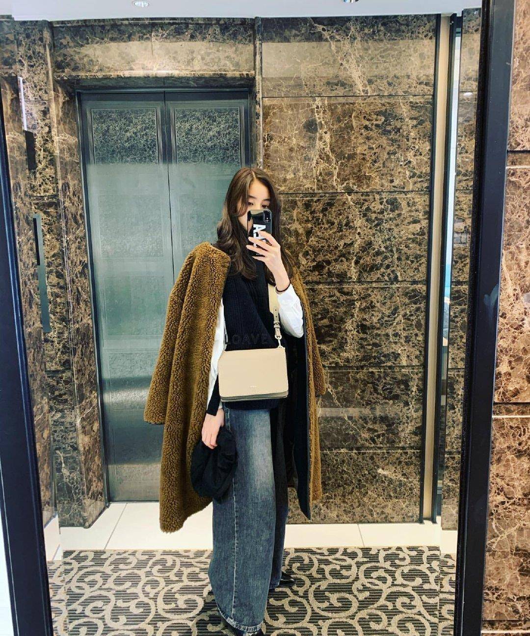 新木优子成为dior国外区大使,混血颜大长腿,衣品更加分!