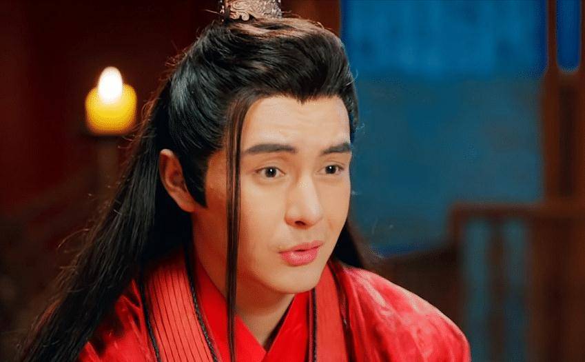 相比之下,林皓洋从网红转型成演员,其实算是一条比