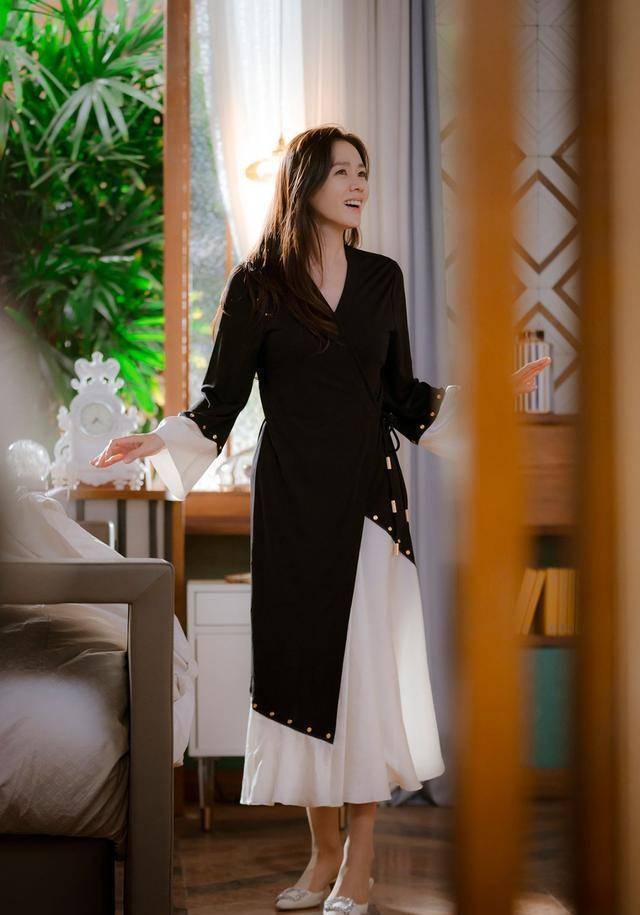 《爱的迫降》太甜了!孙艺珍欧尼造型大盘点,漂亮姐姐复古又洋气