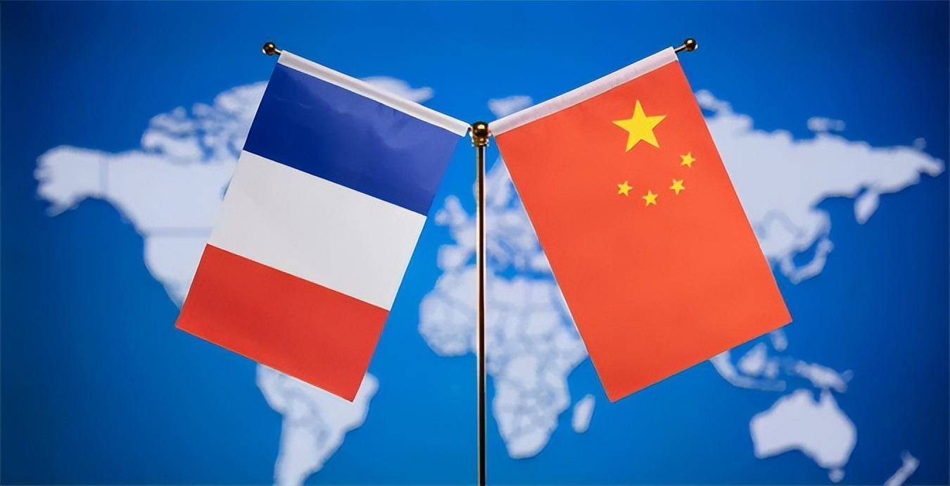 中法国旗一来,法国厂商开工制造吉祥物,自然就得消耗大量的能源,目前