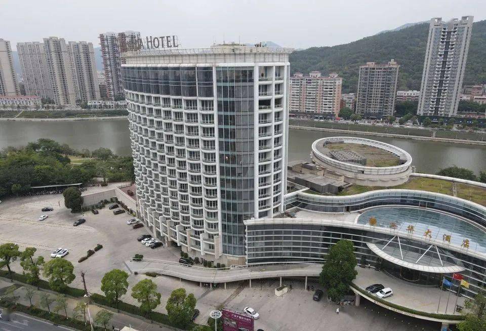 南安市最高端的泛华大酒店以近1.38亿元拍卖成交_泉州_底价_阿里