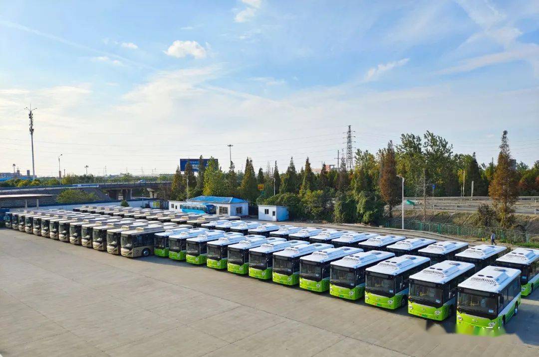 自2016年起,姜堰公交多批次引入纯电动客车,推动公交系统全面升级.