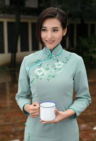 她曾凭背景挤走杨紫,后被曝出车库遭富二代殴打,如今成为18线_宁丹琳