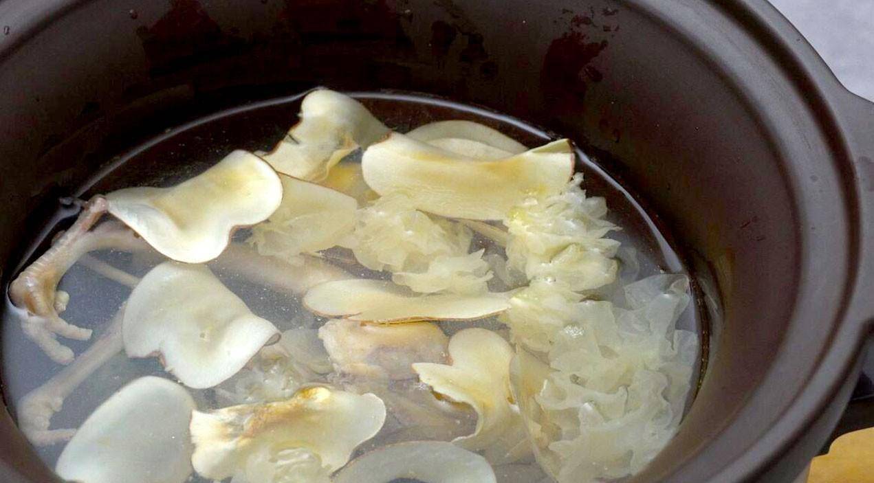 海底椰煲鹧鸪图片