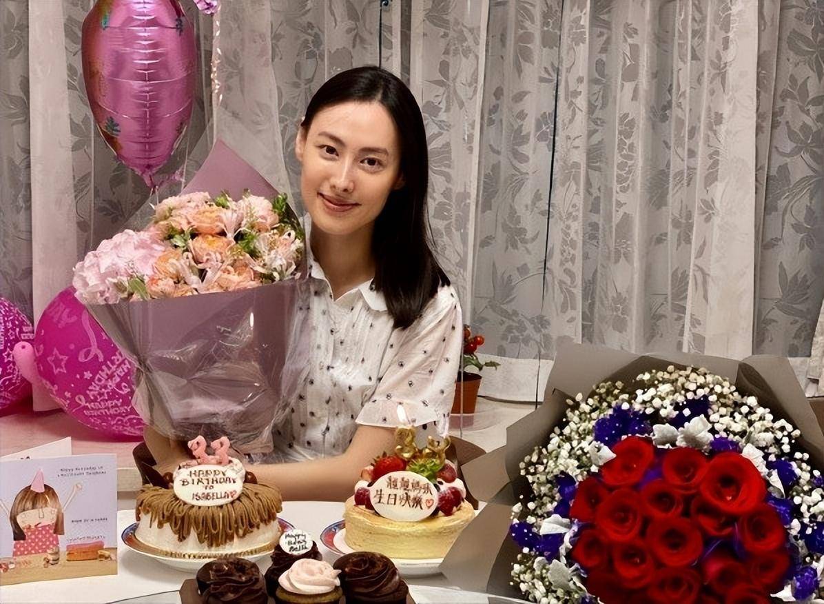 其受益人为:李泽矩,王丽桥(李泽钜妻子),李思德,李燕蓉(二孙女),李