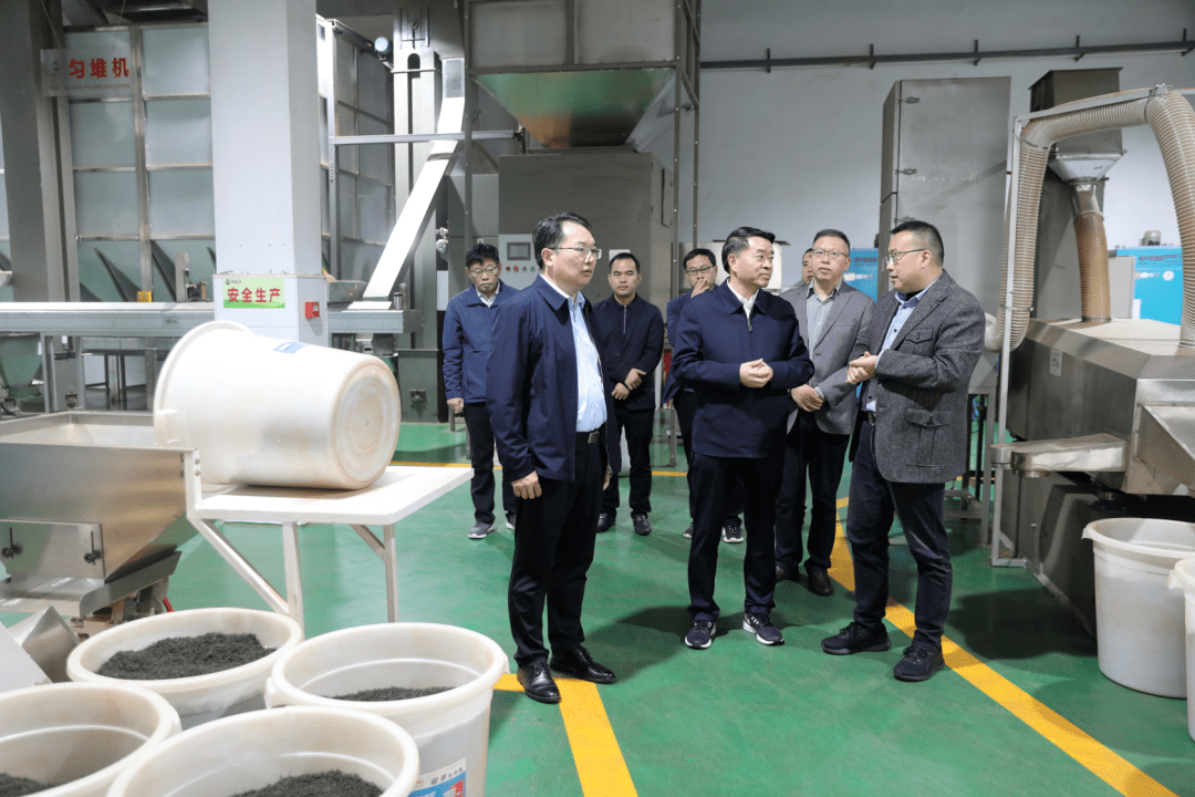 高兴赴婺源调研经济社会发展和人大工作,婺源县委书记徐树斌参加调研