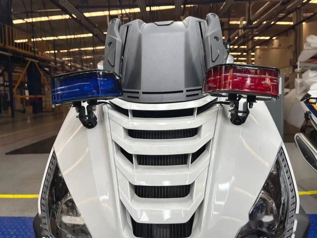 标致new peugeot metropolis警车集中交付_搜狐汽车_搜狐网