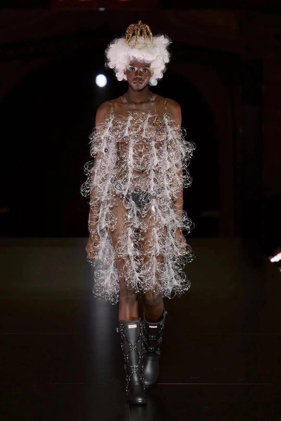 noir kei ninomiya パンツ（その他） 黒 2019324J0015 Noir Kei Ninomiya 2023春夏| 带你领略“五彩斑斓的黑”！_服装_