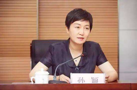 曾在云南省委统战部,海南省民族宗教事务厅,定安县工作