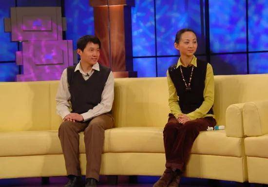 "千手观音"邰丽华:2岁失聪29岁爆红,拒绝富二代8年追求嫁初恋_父母