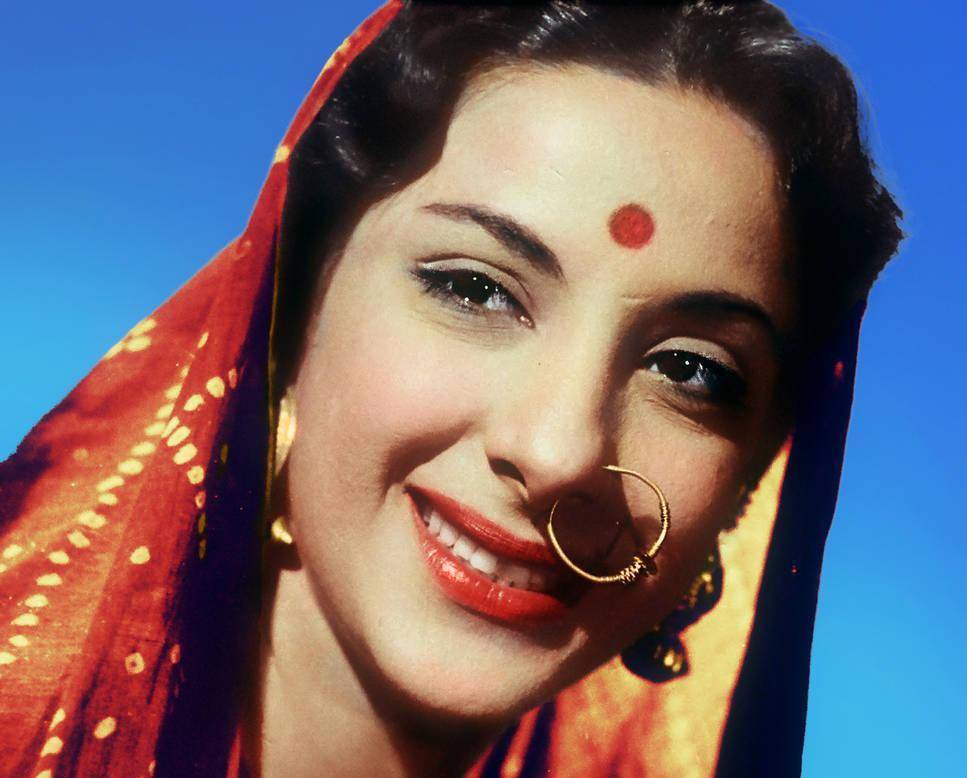 她是《流浪者》中的丽达,苦恋拉兹九年,他却从未打算娶她_纳尔吉丝