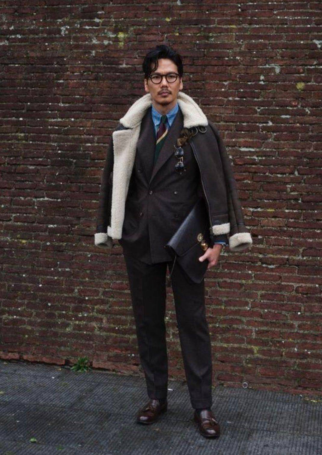 45岁日本大叔,颜值身材都挺一般,凭什么被称为"雅痞天花板"?