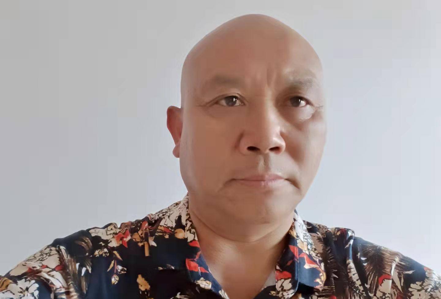 秉周和他的朋友们:朱爽生《金秋物语》(组诗)_金色_大地_阳光