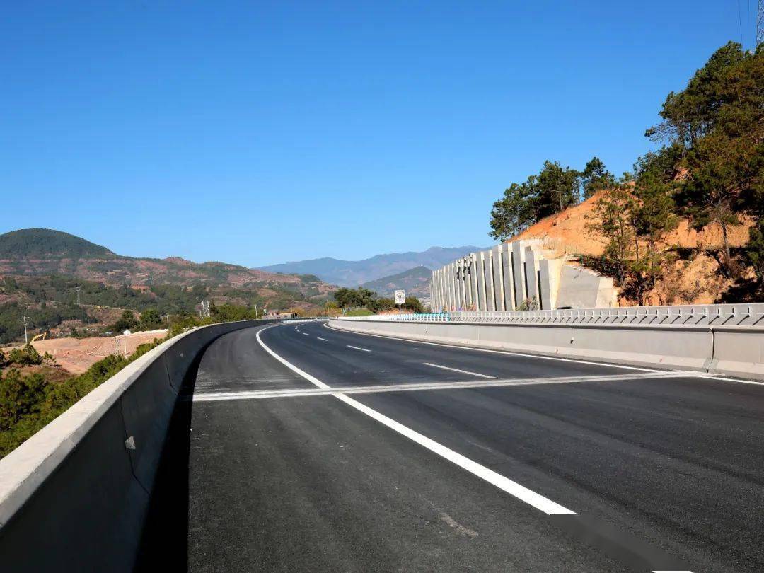 视频 高清图 先睹为快!游沿江高速会理至会东段