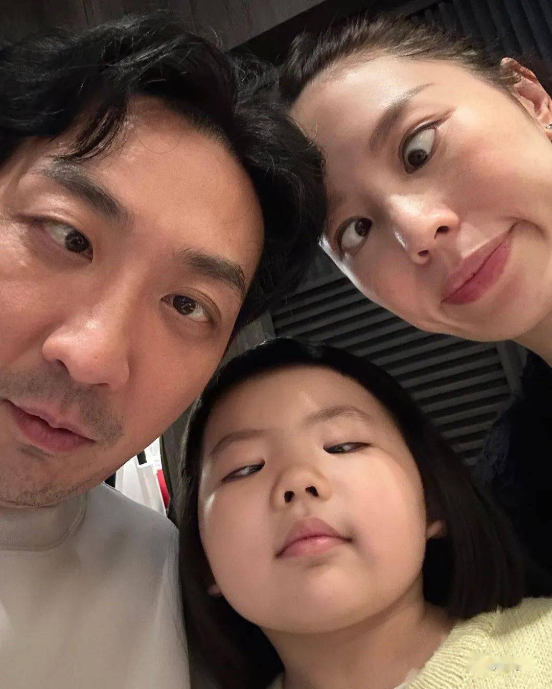 李灿森结婚10周年全家福曝光!