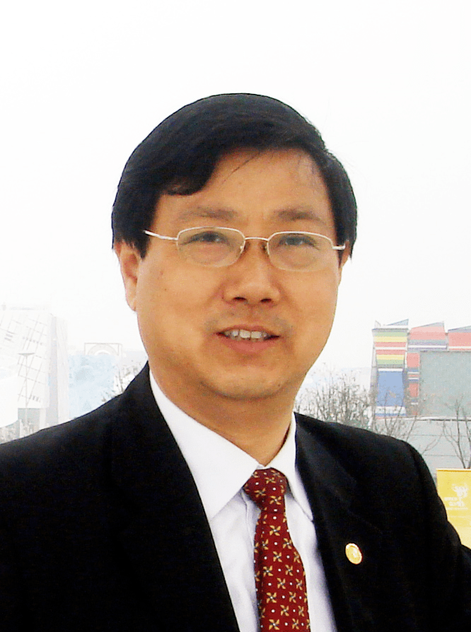 教授入选"金牌研究生导师"药学院刘荣华教授分别是研究生院章新友教授