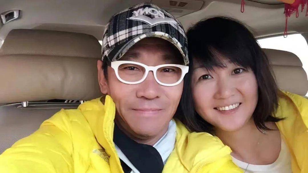 他是那英的富豪老公,不嫌弃老婆未婚生子,儿女双全比高峰幸福_孟桐