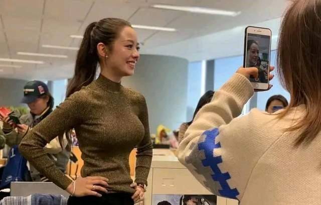 《人民日报》点名批评吉娜郎朗!