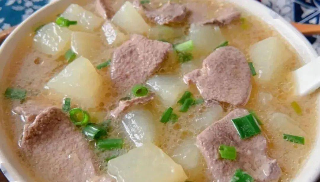 淀粉69,鸡精692,萝卜69猪肝汤69的69做法:(1)白萝卜洗净