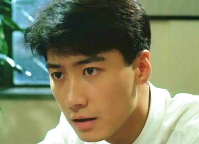 黎明的这一番话被不少人解读为他是在公开自己已再婚,如今,阿wing被拍