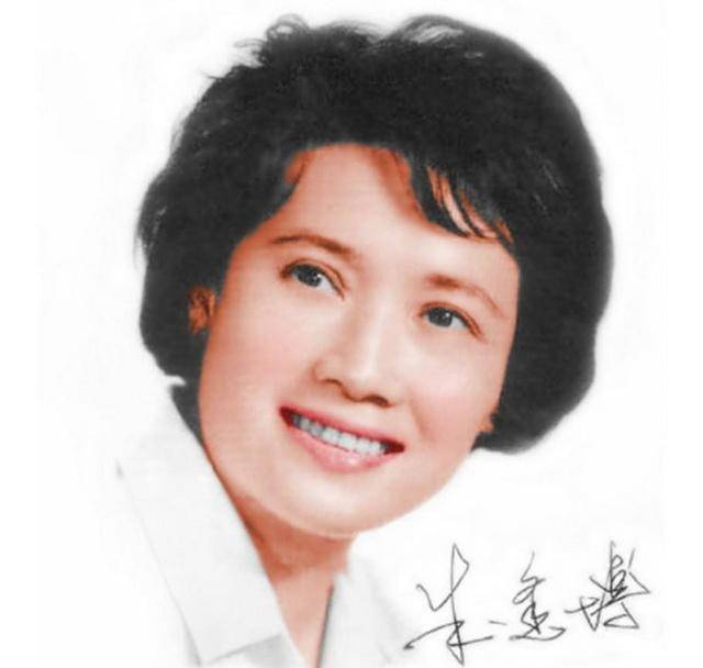 81岁歌唱表演艺术家朱逢博近照曝光穿着打扮时尚气色好状态佳_中国