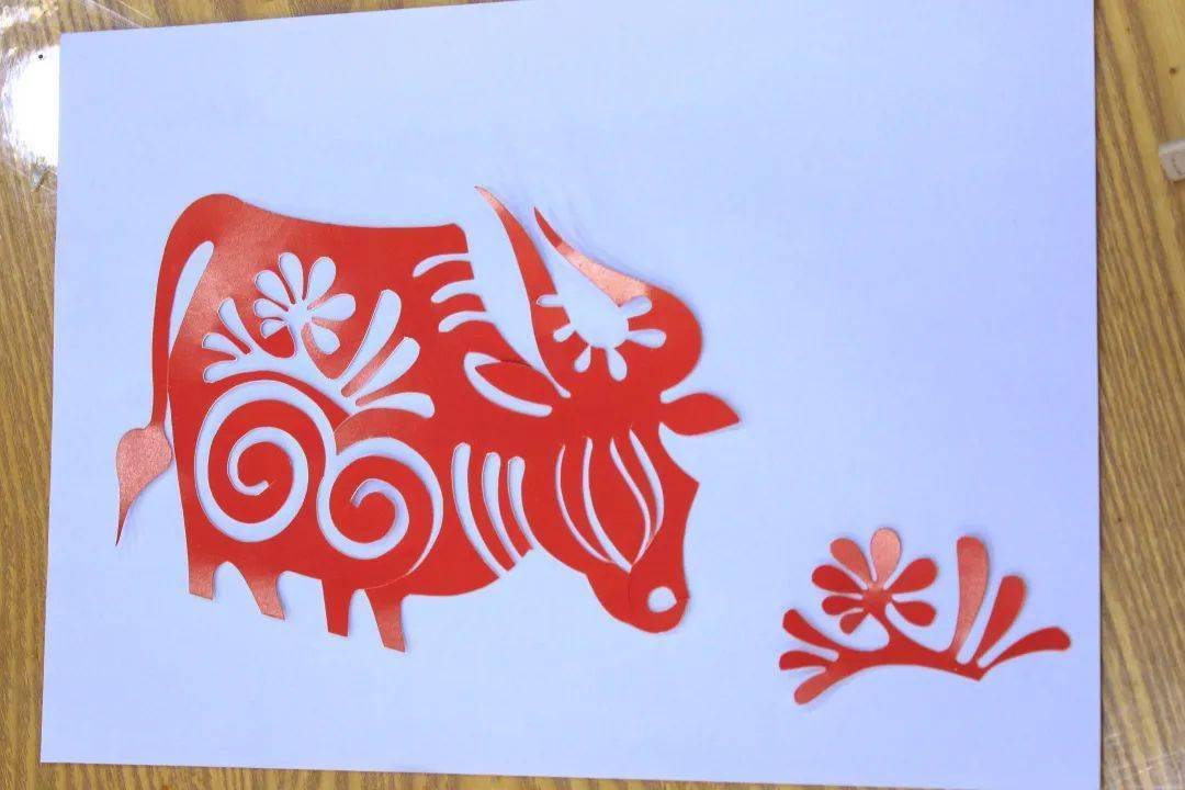 惟新工坊|上海非遗海派剪纸,灵动巧手剪出艺术人生_王建中_传承_项目