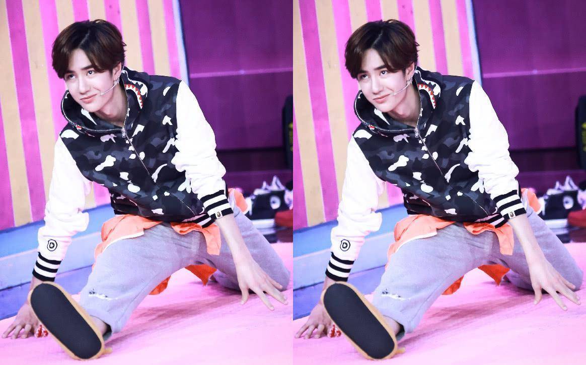 关晓彤一字马,程潇一字马,热巴一字马,看到王一博:太惊艳了!